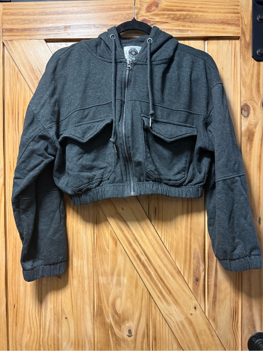 Cropped Charcoal Gray Zip-Up Hoodie with Front Flap Pockets
